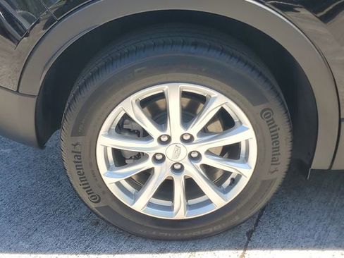 Certified 2023 Cadillac XT4 Luxury image 7