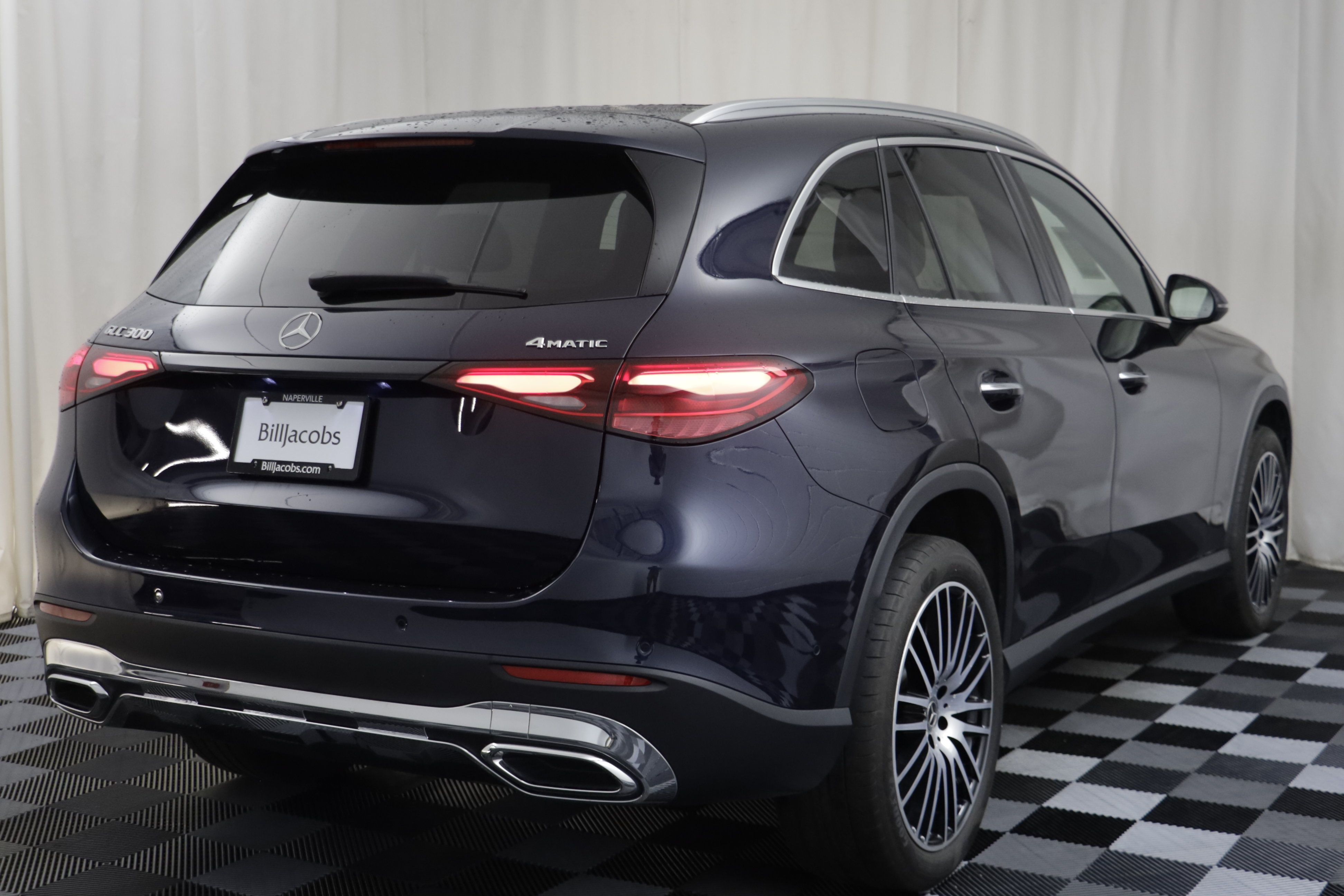 Used 2024 Mercedes-Benz GLC 300 4MATIC image 15