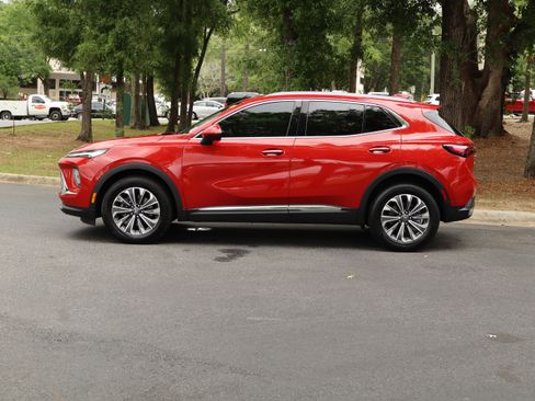 Used 2025 Buick Envision Preferred AWD/4WD image 6