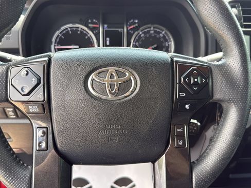 Used 2021 Toyota 4Runner Venture w/ Moonroof Package AWD/4WD image 14