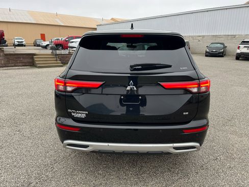 Used 2022 Mitsubishi Outlander SE image 4