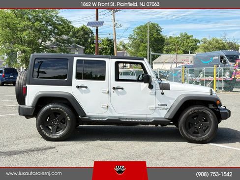 Used 2015 Jeep Wrangler Unlimited Sport w/ Quick Order Package 24S AWD/4WD image 8