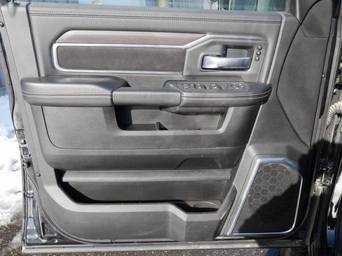 Used 2025 RAM 2500 Laramie w/ Night Edition image 15