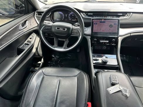 Used 2022 Jeep Grand Cherokee L Limited AWD/4WD image 30