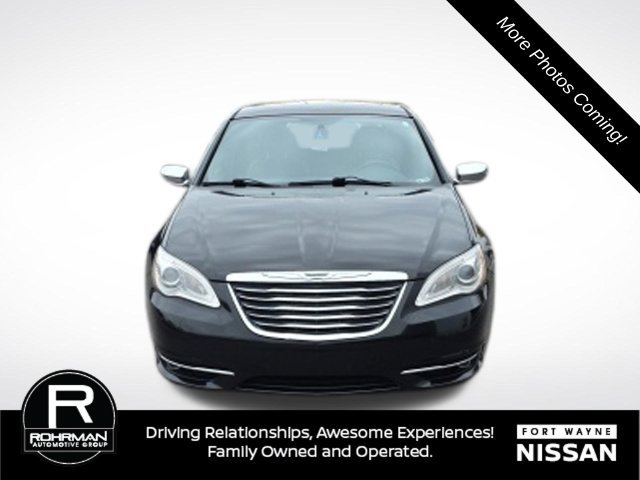 Used 2014 Chrysler 200 Limited w/ Sun/Sound Group FWD image 2