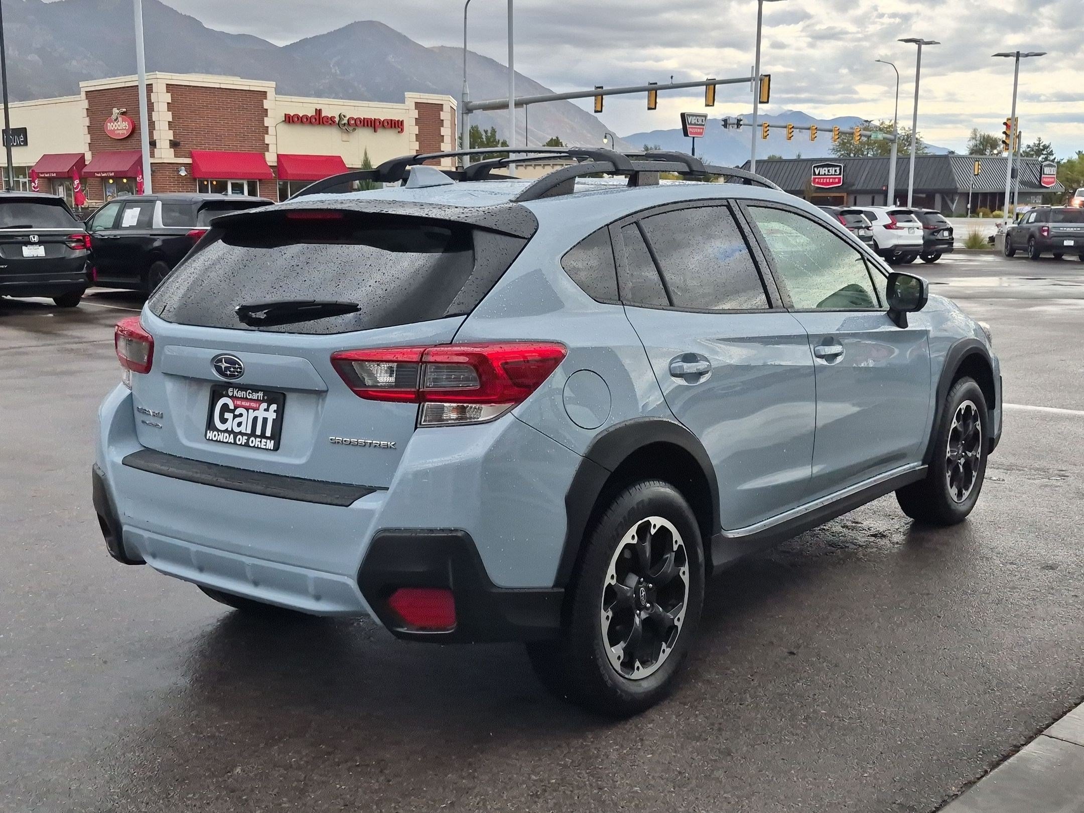 Used 2021 Subaru Crosstrek 2.0i Premium w/ Moonroof Package AWD/4WD image 3