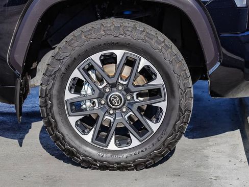 Used 2023 Toyota Tundra Limited w/ TRD Off-Road Package AWD/4WD image 11