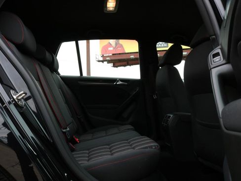 Used 2013 Volkswagen Golf 4-Door FWD image 43