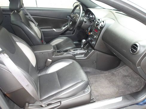 Used 2009 Pontiac G6 GT w/ Sport Package 1 FWD image 25