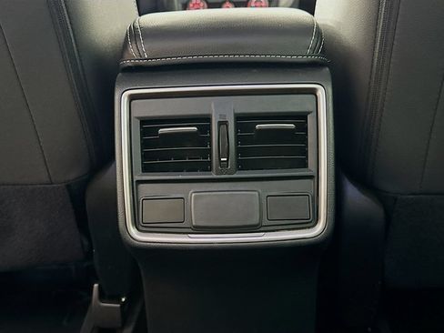 Used 2023 Subaru Forester Premium AWD/4WD image 31