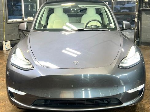 Used 2020 Tesla Model Y Long Range image 8