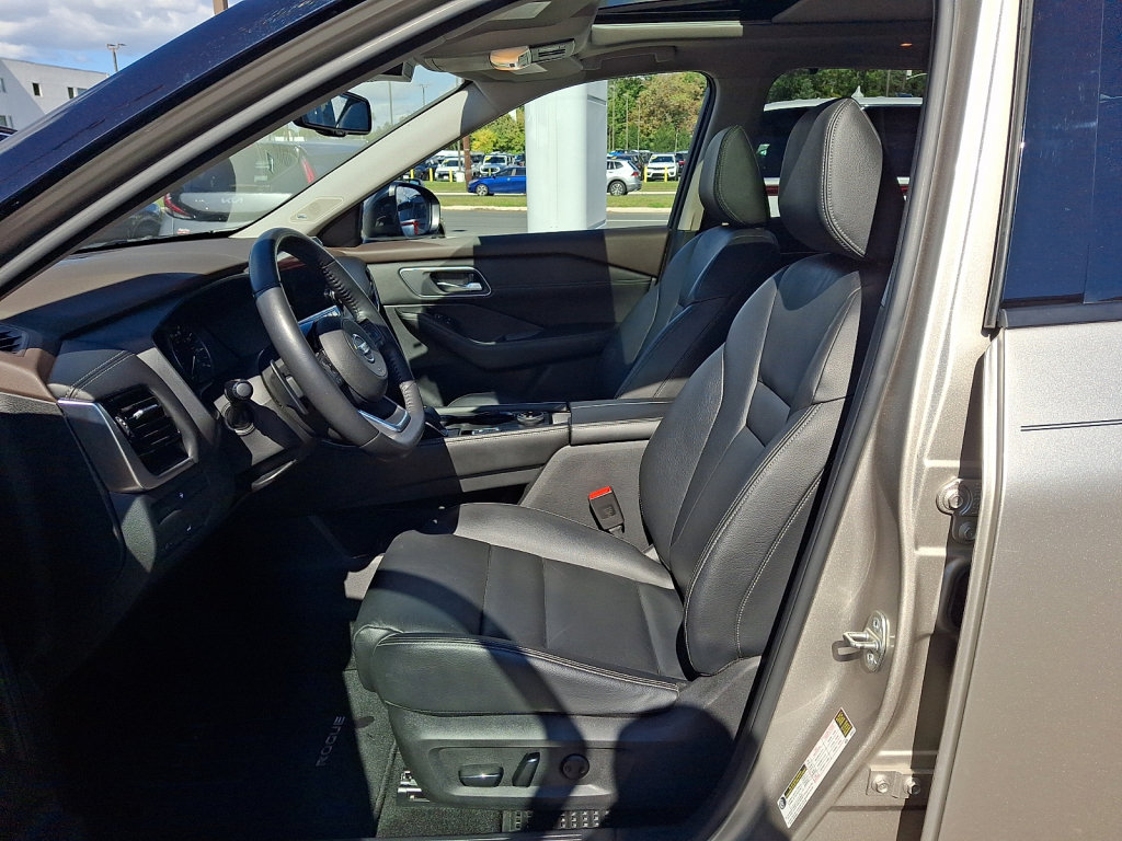 Used 2021 Nissan Rogue SL w/ Premium Package AWD/4WD image 23