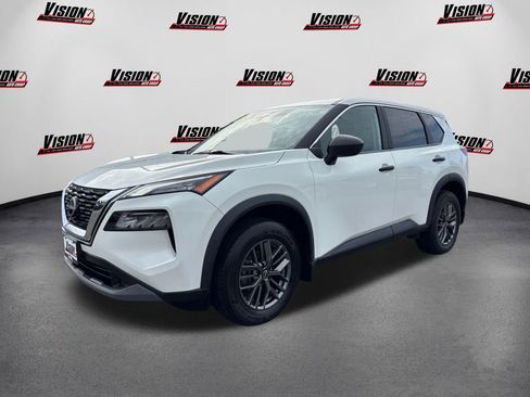 Used 2023 Nissan Rogue S image 1