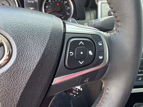 Used 2017 Toyota Camry SE image 34