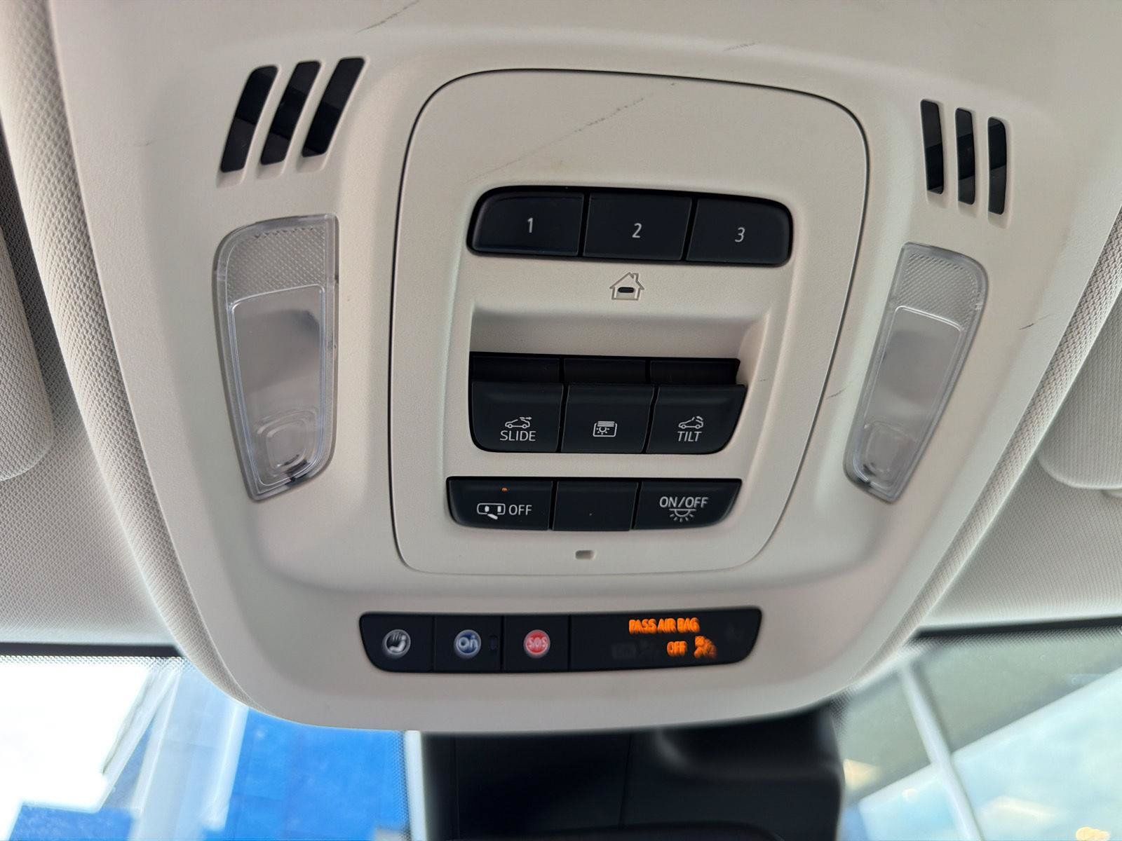 Used 2021 Buick Envision Avenir AWD/4WD image 27