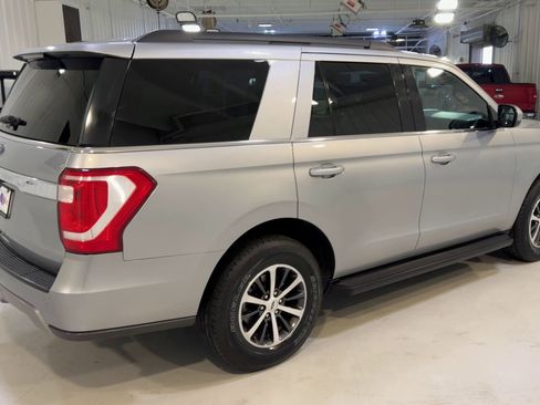 Used 2021 Ford Expedition XLT RWD image 9