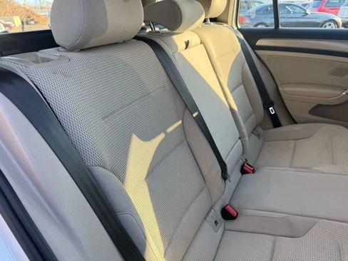 Used 2017 Volkswagen Golf S image 20