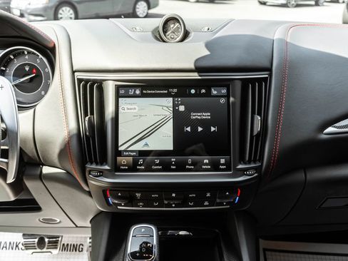 Used 2021 Maserati Levante S GranSport AWD/4WD image 19