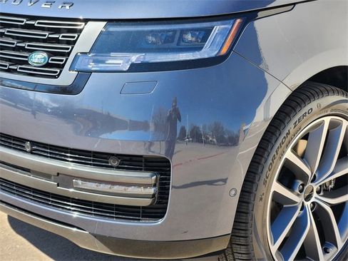 New 2026 Land Rover Range Rover SE image 5