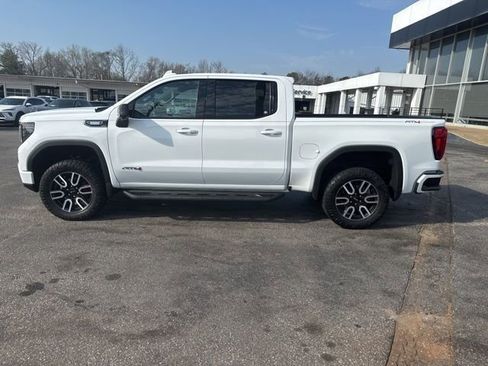 Used 2022 GMC Sierra 1500 AT4 w/ AT4 Preferred Package image 9