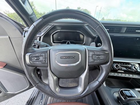 Used 2022 GMC Sierra 1500 Denali Ultimate AWD/4WD image 14