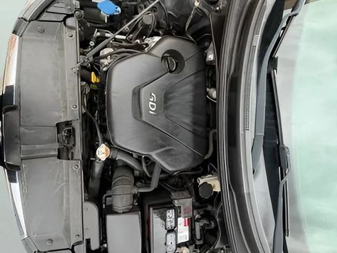 Used 2013 Hyundai Veloster w/ Style Pkg image 35