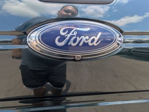 Used 2014 Ford F150 XLT w/ Equipment Group 302A Luxury AWD/4WD image 11