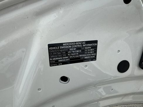 Used 2025 Mercedes-Benz C 300 Sedan image 75