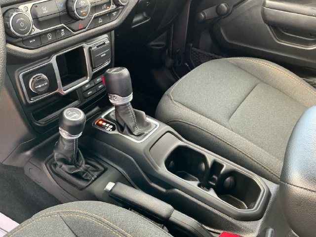 Used 2024 Jeep Gladiator Sport AWD/4WD image 22