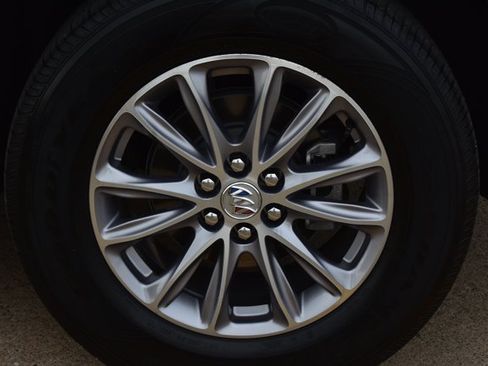 Used 2024 Buick Enclave Premium AWD/4WD image 9