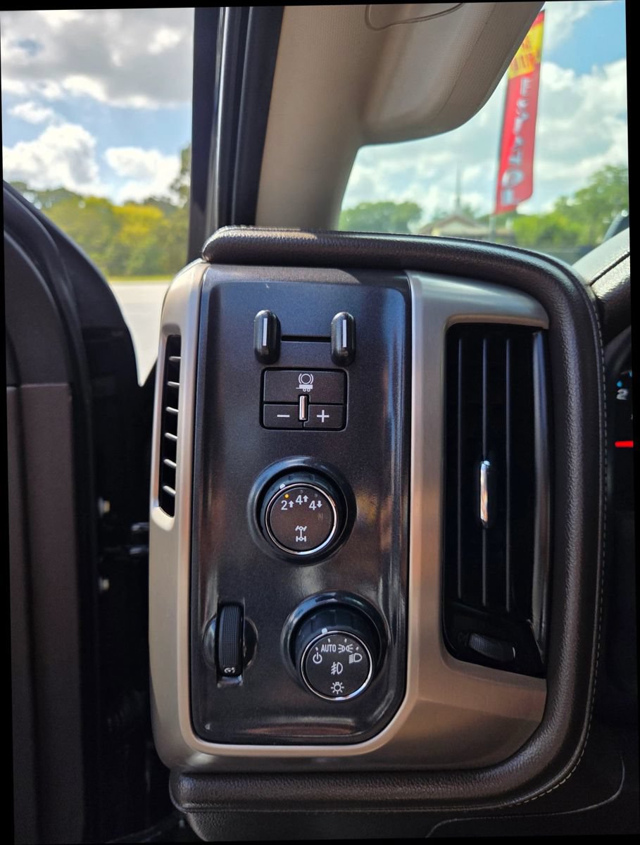 Used 2019 GMC Sierra 3500 Denali w/ Duramax Plus Package AWD/4WD image 21