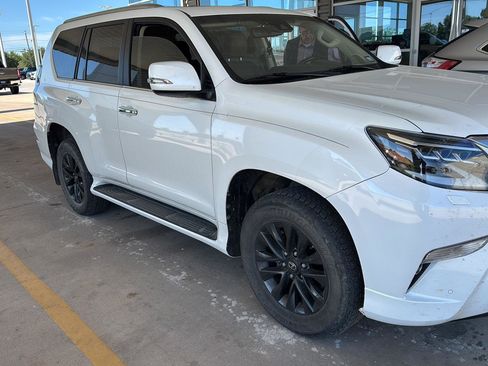 Used 2021 Lexus GX 460 Premium AWD/4WD image 2