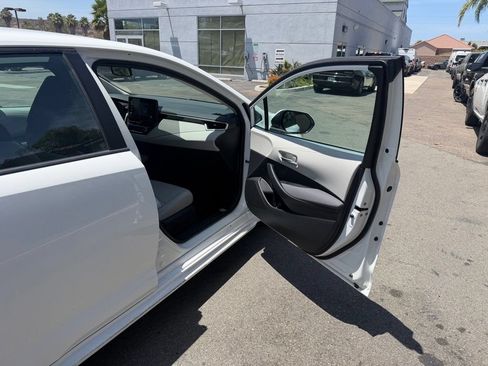 Used 2021 Toyota Corolla L FWD image 15