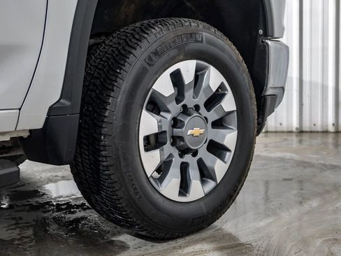 Used 2022 Chevrolet Silverado 2500 LT AWD/4WD image 57