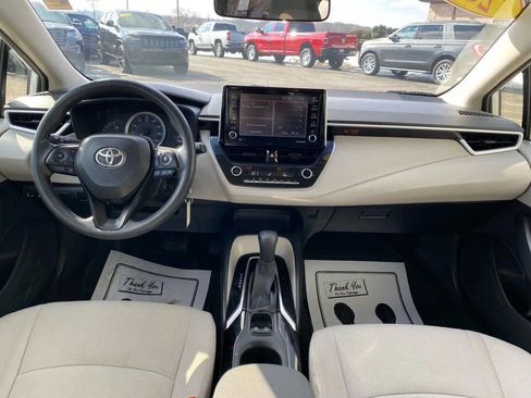 Used 2021 Toyota Corolla LE image 18