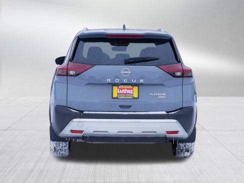 Certified 2022 Nissan Rogue Platinum w/ Head-Up Display Package image 6