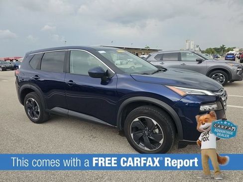 Used 2025 Nissan Rogue SV AWD/4WD image 2