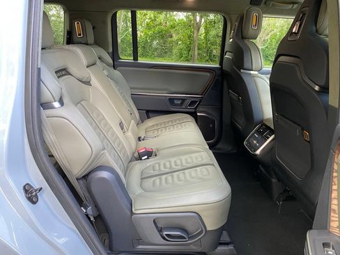 Used 2023 Rivian R1S Adventure Dual AWD/4WD image 19