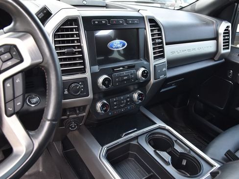 Used 2021 Ford F250 Platinum w/ FX4 Off-Road Package AWD/4WD image 9