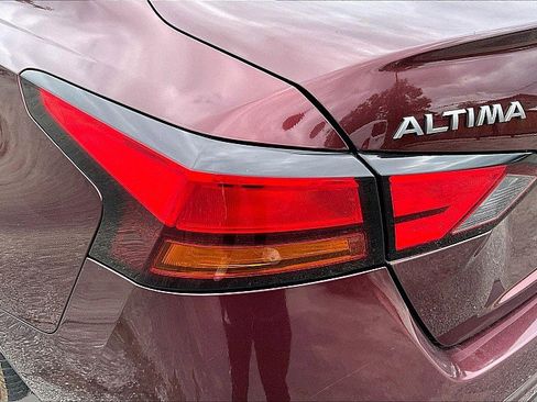 Used 2023 Nissan Altima 2.5 SV FWD image 24