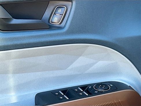 Used 2023 Ford Maverick Lariat w/ Lariat Luxury Package image 18