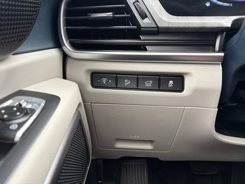 Certified 2025 Kia Telluride EX image 24