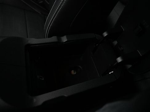 Used 2022 Ford Mustang Shelby GT500 w/ Technology Package image 35