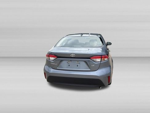 Used 2025 Toyota Corolla LE FWD image 5