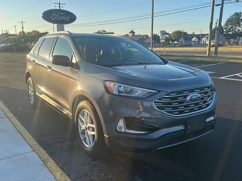 Used 2021 Ford Edge SEL w/ Convenience Package FWD image 3