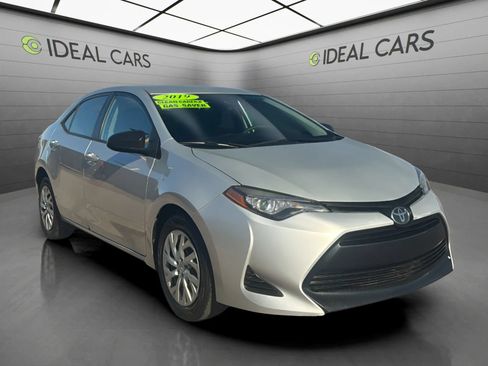 Used 2019 Toyota Corolla LE FWD image 3