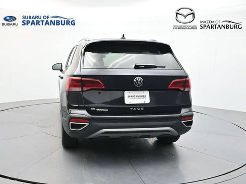 Used 2024 Volkswagen Taos SE FWD image 7
