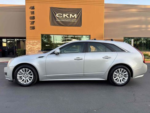 Used 2011 Cadillac CTS AWD Wagon image 3