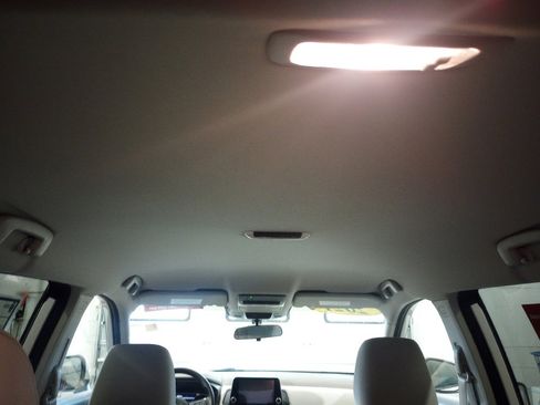 Used 2021 Nissan Rogue SV image 24