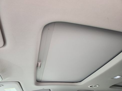 Used 2019 Chevrolet Traverse Premier w/ Driver Confidence II Package image 33